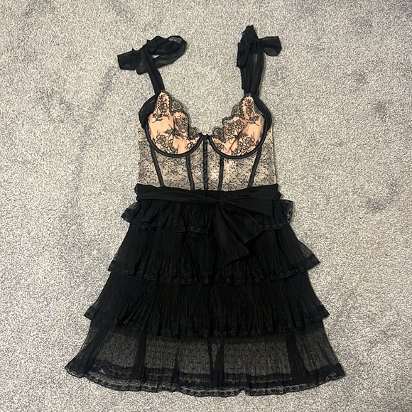 For Love And Lemons Dresses & Skirts - Brand New For Love & Lemons Freya Slip Dress